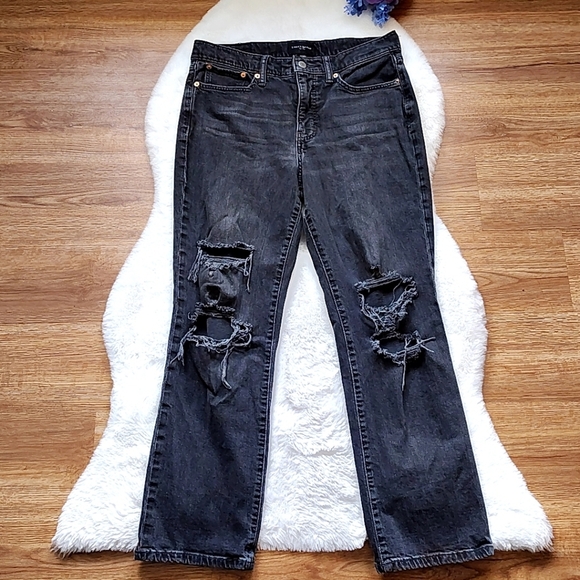 {Lucky Brand Jeans} - Picture 3 of 8